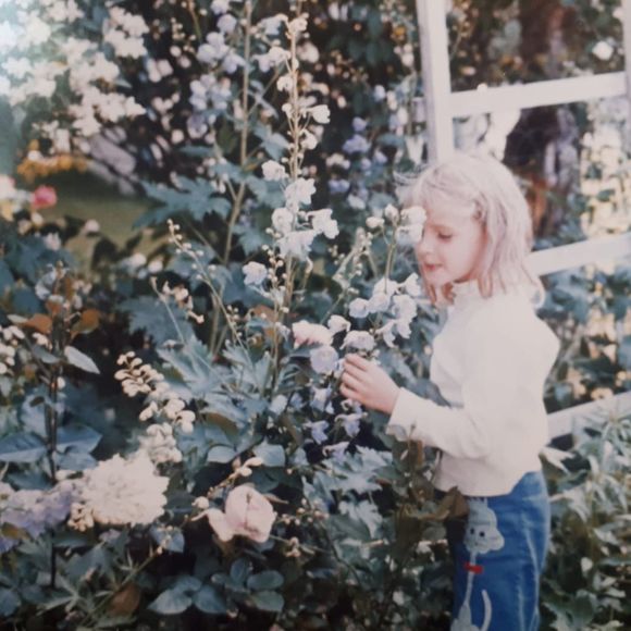 Meet your Posher, Laurie - Picture 1 of 1